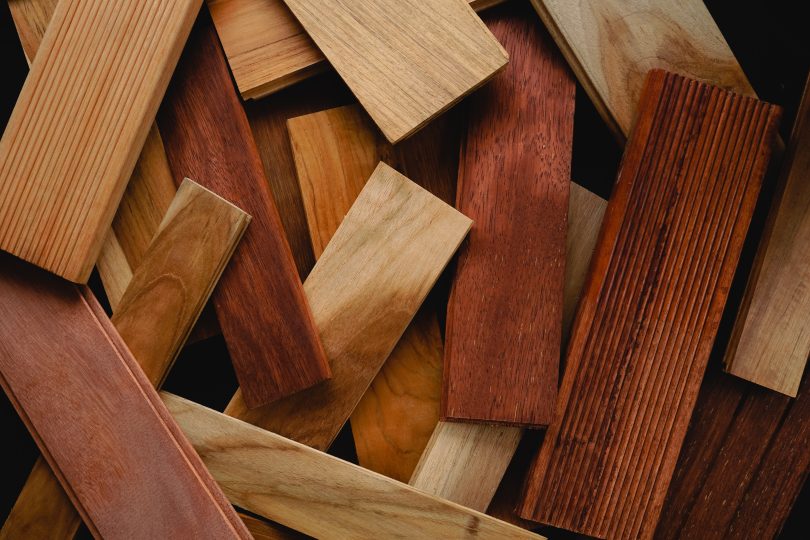 Prendre soin de son parquet : huilé ou vitrifié ?